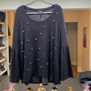 Simply Vera very cute blouse pearls on front size large